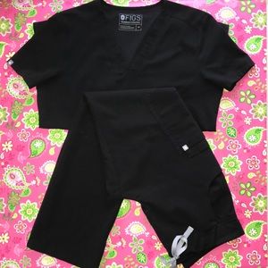 FIGS Women’s Scrub Set S 👚 M 👖
